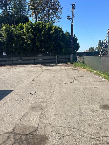 More Photos Of 7815 Somerset Blvd, Paramount Land For Lease