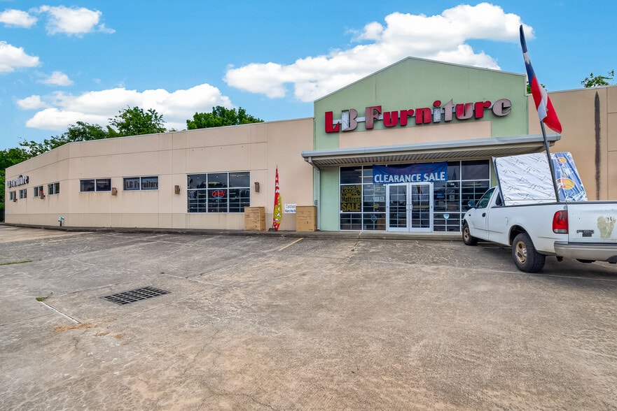 More Photos Of 9223 Bissonnet St, Houston General Retail For Sale
