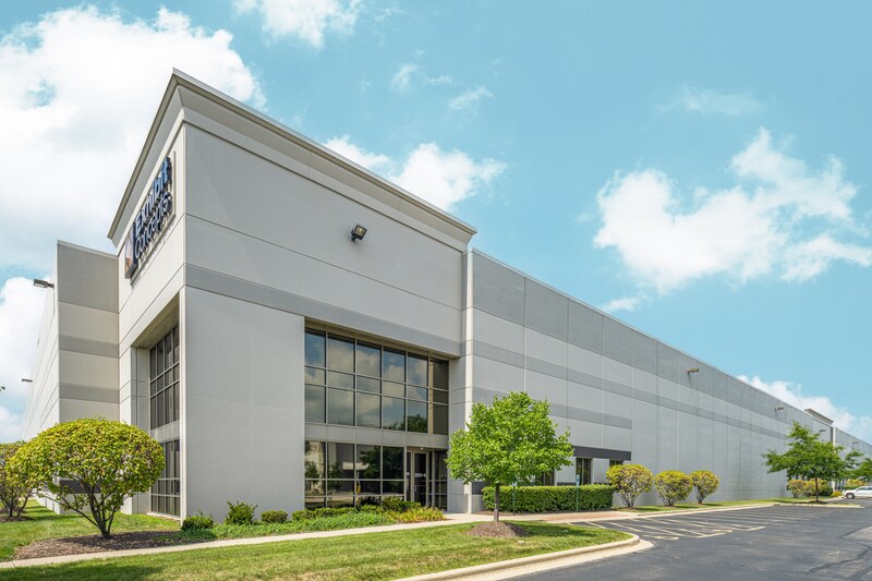 More Photos Of 300 Airport Rd, Elgin Warehouse For Lease