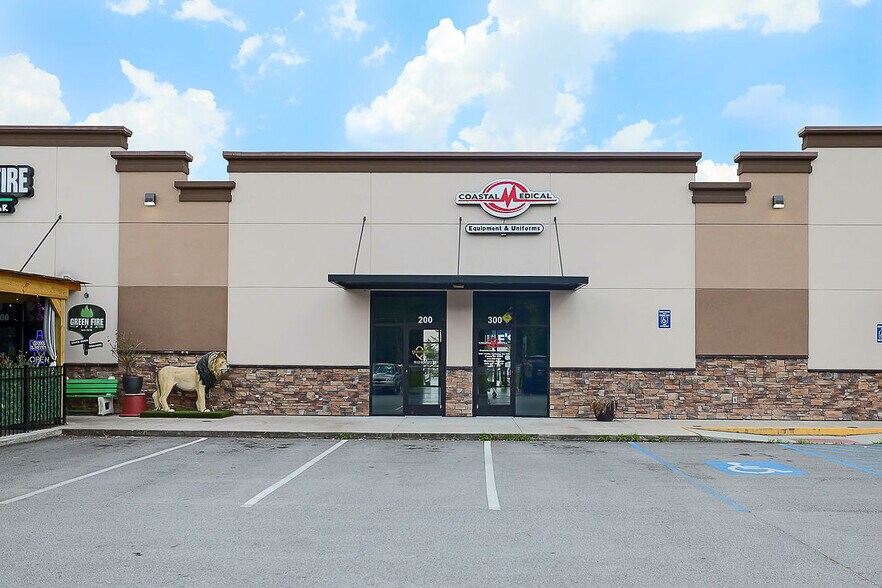 More Photos Of 1557 Pooler Pky, Pooler Storefront Retail Office For Lease
