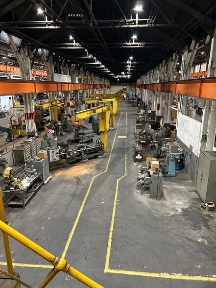More Photos Of 601 W 7th Ave, Homestead Manufacturing For Sale