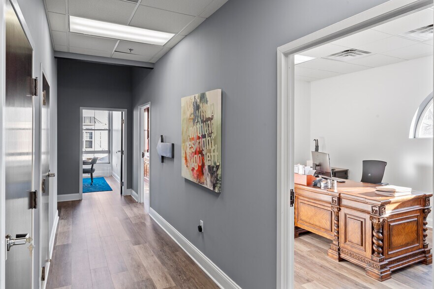 More Photos Of 21165 Whitfield Pl, Sterling Medical For Sale