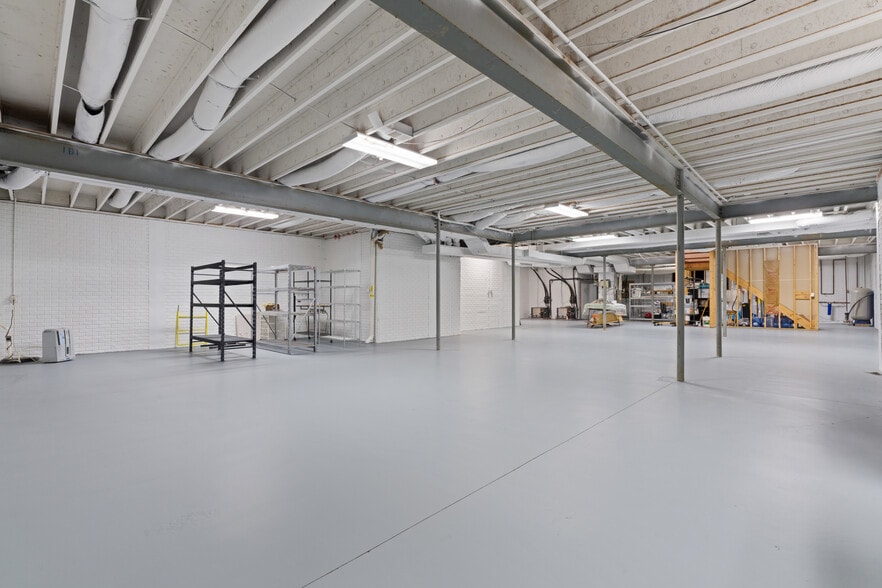 More Photos Of 5455 Plantation Rd, Sunbury Lodge Meeting Hall For Sale