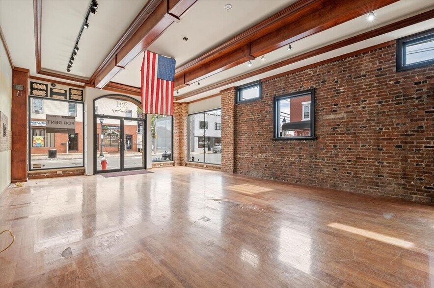 More Photos Of 281 Broadway, Bethpage General Retail For Lease