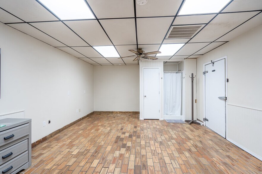 More Photos Of 810 S Stockton Ave, Monahans General Retail For Lease