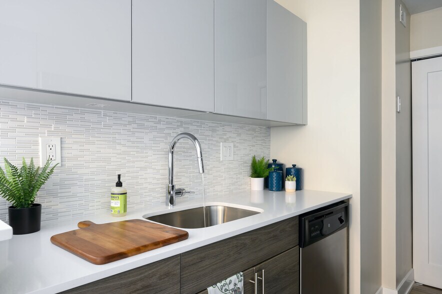 More Photos Of 1001-1003 Easton Rd, Willow Grove Apartments For Lease