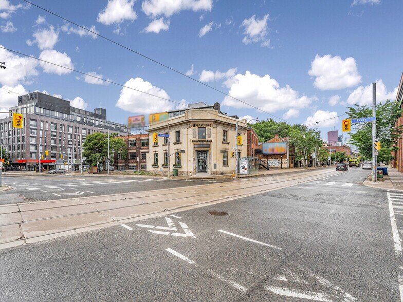 More Photos Of 541 Queen St E, Toronto Storefront For Lease