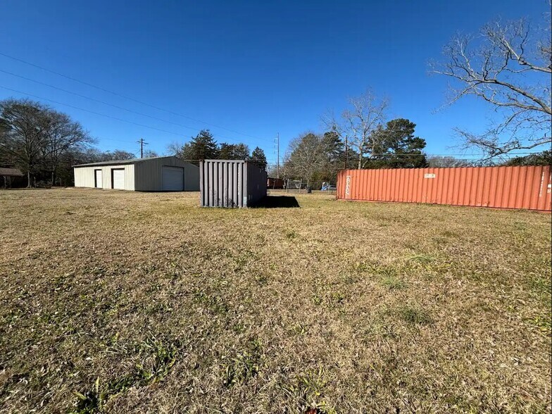 More Photos Of 262 Ash St, Cochran Warehouse For Sale