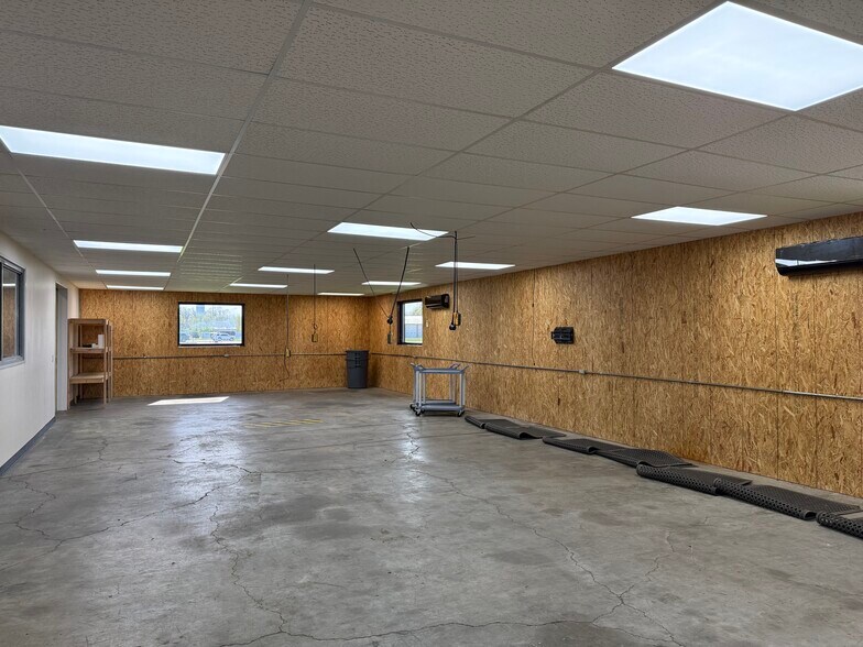 More Photos Of 2408 Darnell Dr, Spring Valley Industrial For Sale