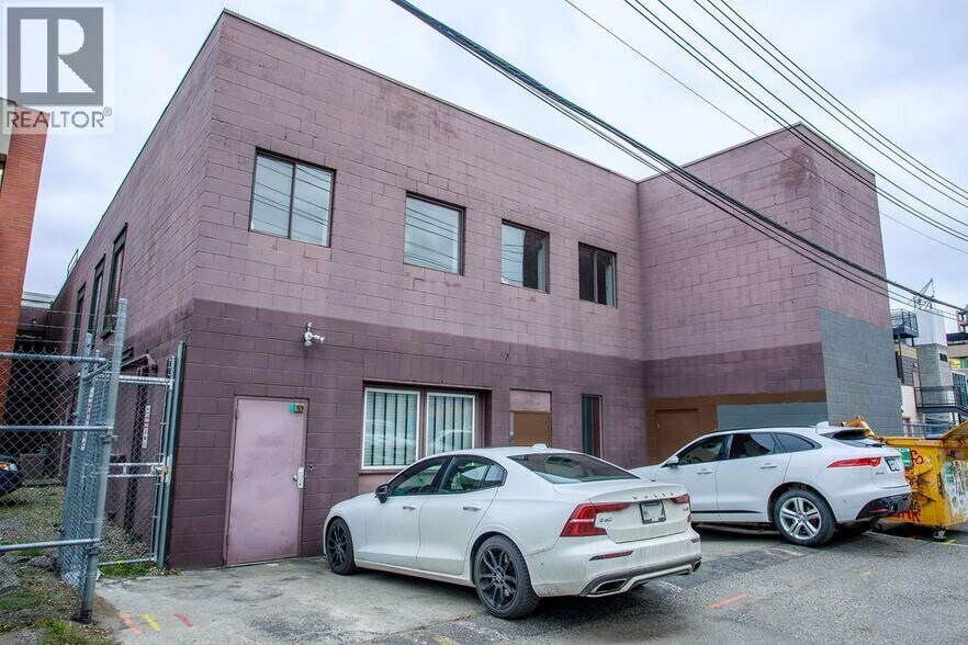More Photos Of 1455 Ellis St, Kelowna Office Residential For Sale