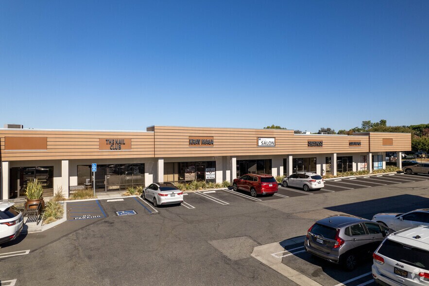 More Photos Of 24002 Via Fabricante, Mission Viejo Unknown For Lease