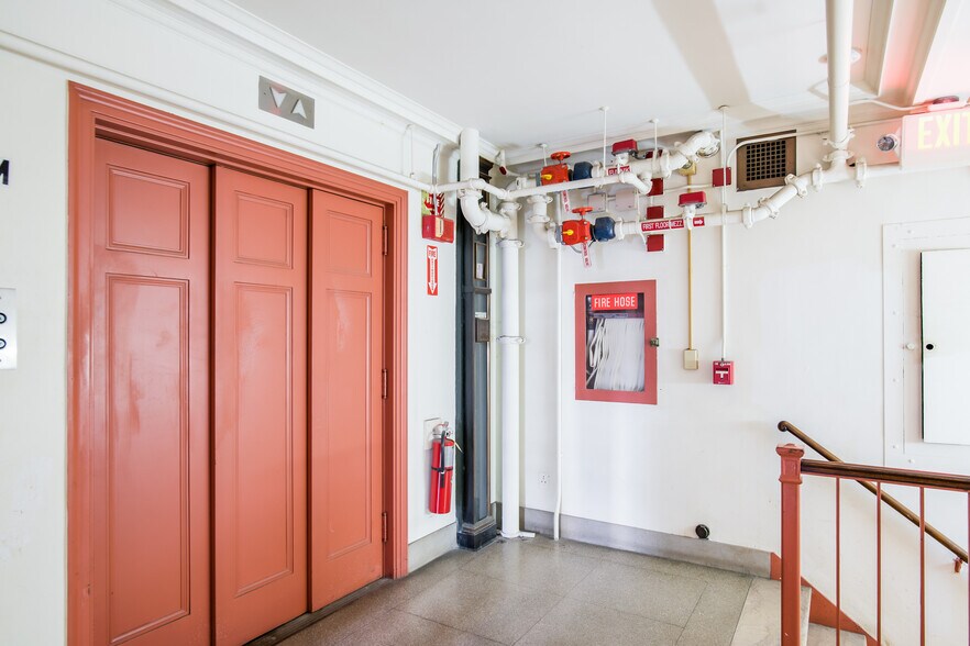 More Photos Of 56-58 Suffolk St, Holyoke Office Residential For Sale