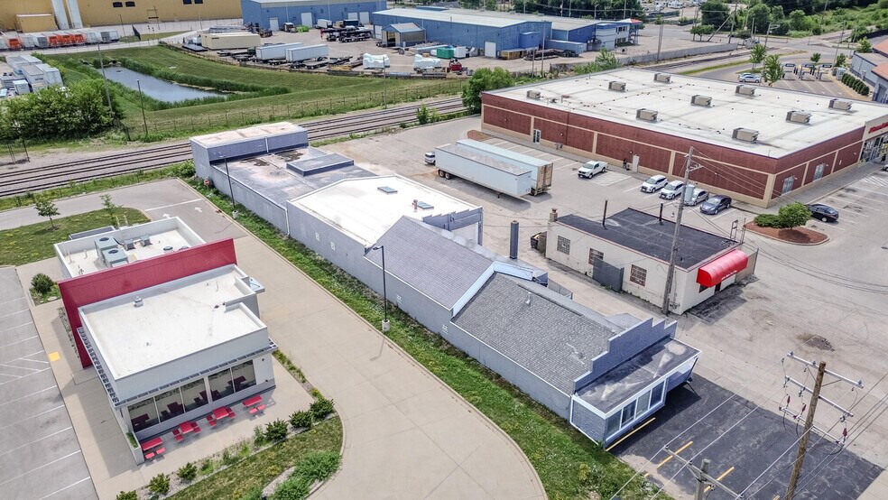 More Photos Of 2200 S Miller Pky, Milwaukee Distribution For Sale