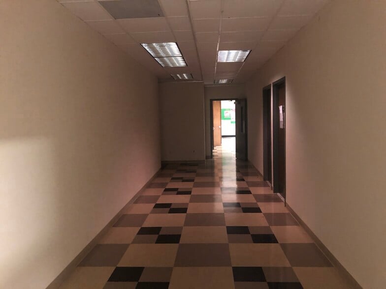 More Photos Of 1530 Hooker Rd, Greenville Freestanding For Lease