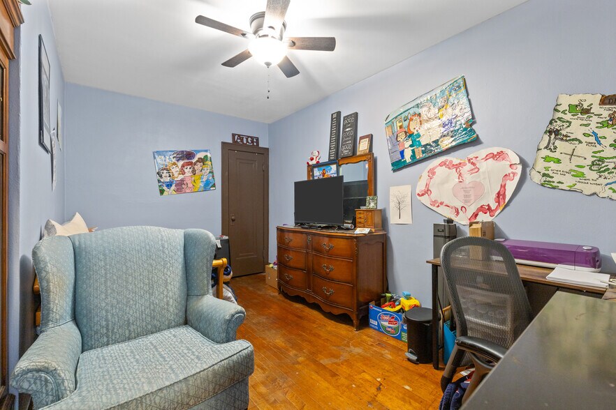 More Photos Of 2703 S Chicago Ave, South Milwaukee General Retail For Sale