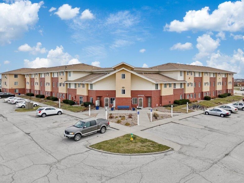 Primary Photo Of 2030 S Dmacc Blvd, Ankeny Apartments For Sale