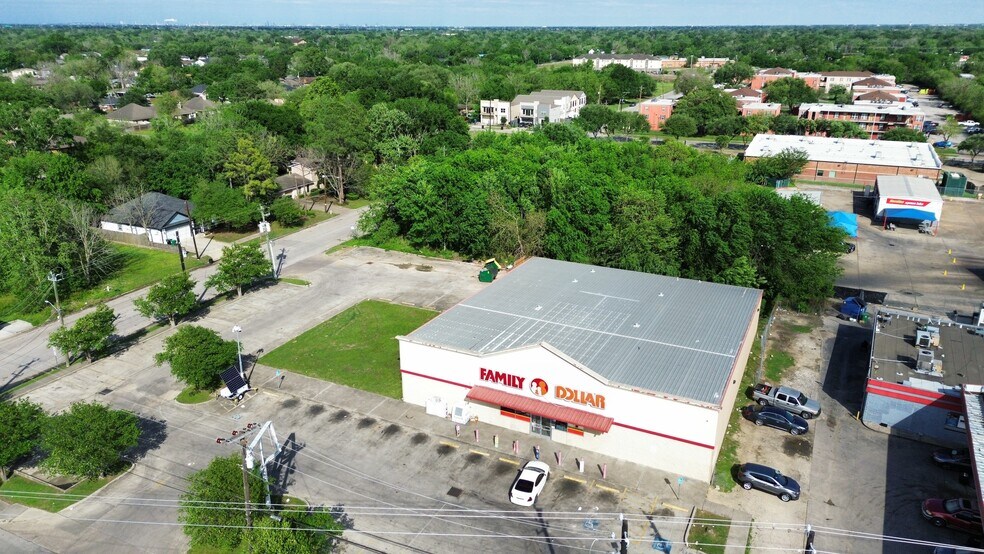 Primary Photo Of 8303 Calhoun Rd, Houston Freestanding For Lease