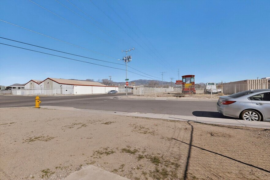 More Photos Of 6510 Zuni Rd SE, Albuquerque Land For Sale