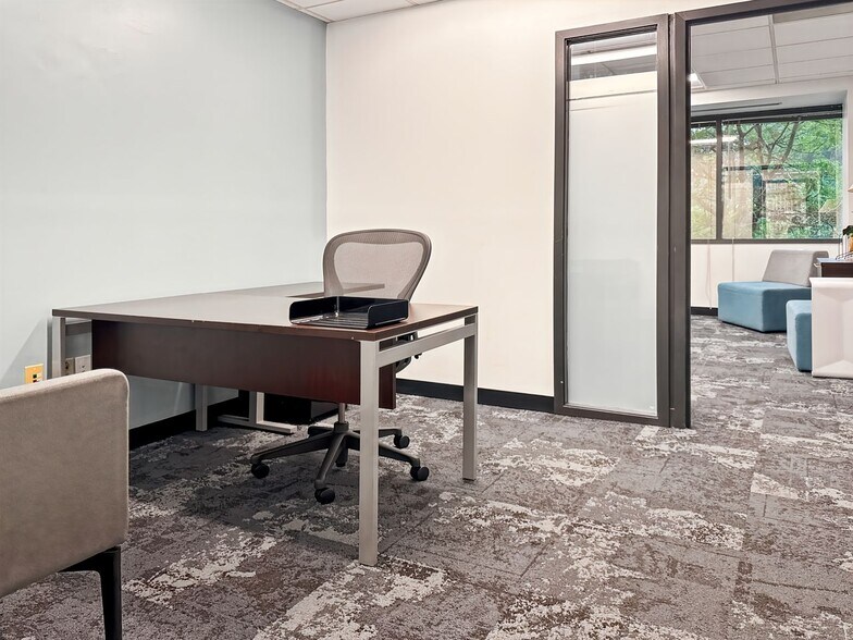 More Photos Of 6701 Democracy Blvd, Bethesda Coworking Space