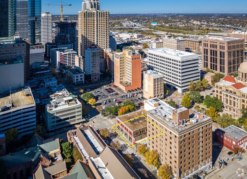 More Photos Of 421 Fannin St, Houston Office For Sale