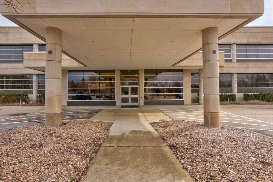 More Photos Of 1 Mutual Ave, Frankenmuth Office For Lease