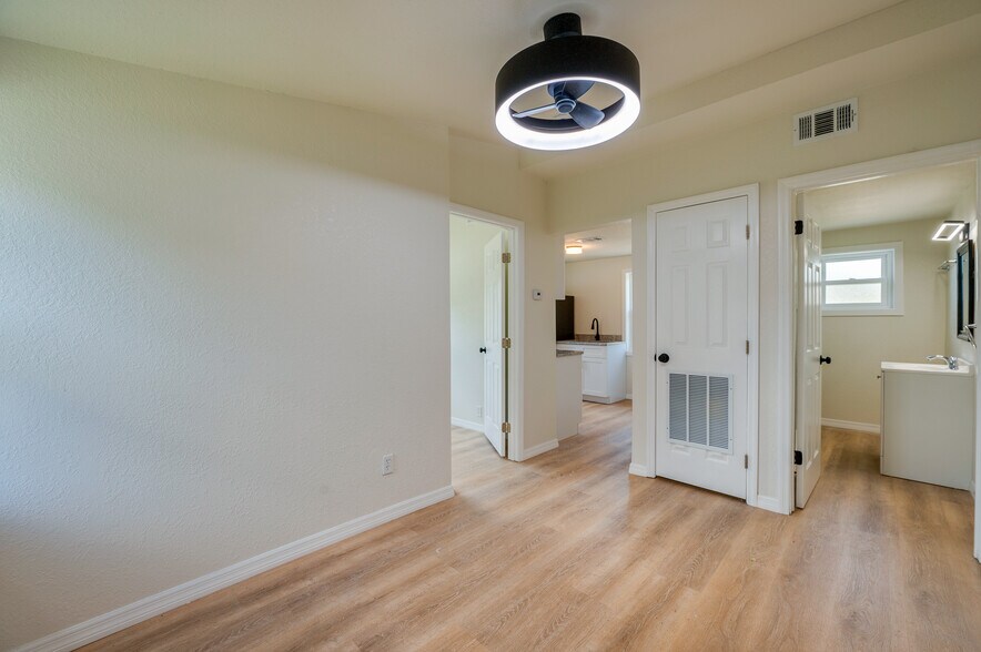 More Photos Of 259 Jefferson St, Daytona Beach Multifamily For Sale