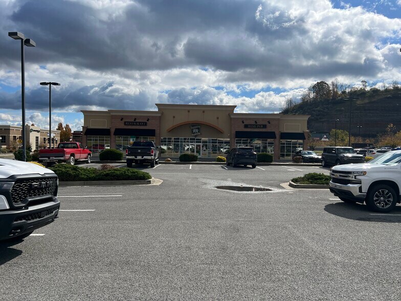 More Photos Of 139 Conference Center Way, Bridgeport General Retail For Lease