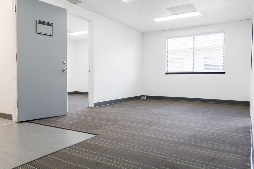 More Photos Of 586 N 1st St, San Jose Office Residential For Sale