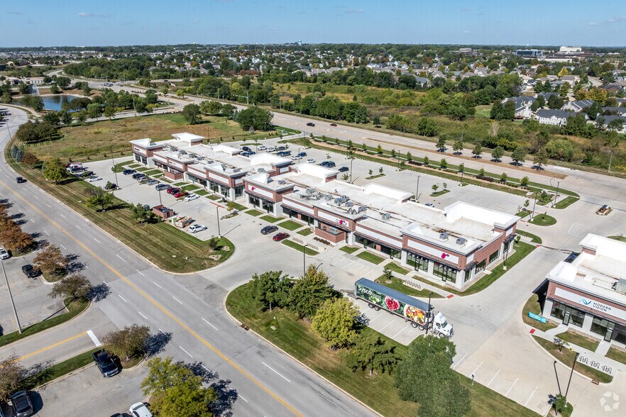 More Photos Of 6920 EP True Pky, West Des Moines General Retail For Lease