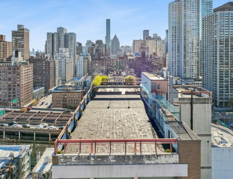 More Photos Of 325 E 60th St, New York Office For Lease