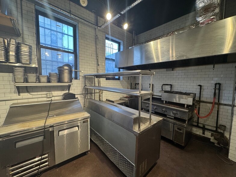 More Photos Of 313 Knickerbocker Ave, Brooklyn Apartments For Lease