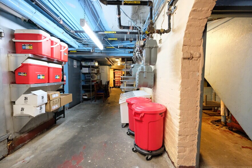 More Photos Of 358 W 23rd St, New York Multifamily For Sale