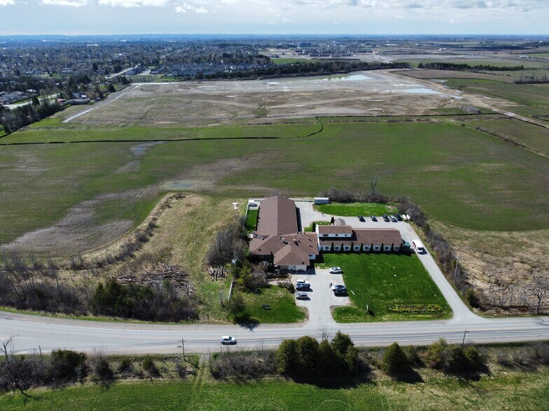 More Photos Of 512 Thunder Bridge Rd, Lindsay Healthcare For Sale