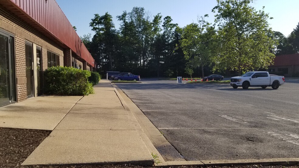 More Photos Of 6656 Dobbin Rd, Columbia Unknown For Lease