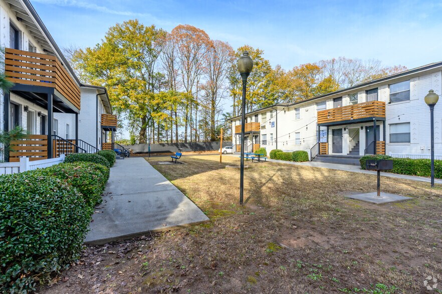 More Photos Of 2265 Perry Blvd NW, Atlanta Apartments For Sale