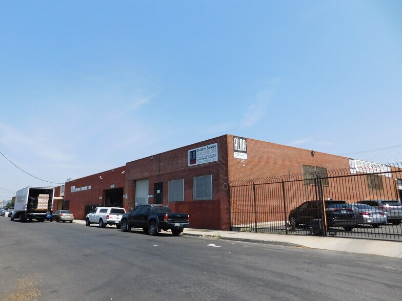More Photos Of 1567 E 25th St, Los Angeles Manufacturing For Sale