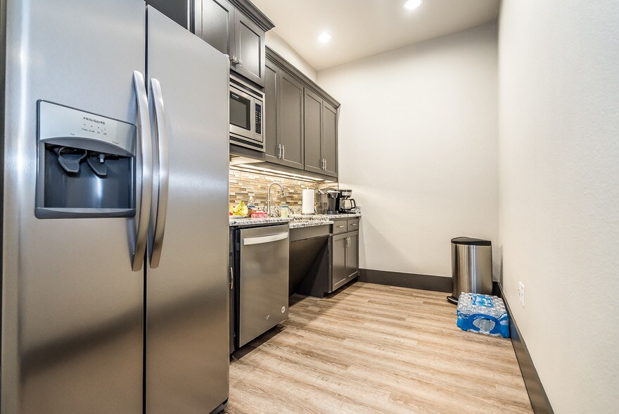 More Photos Of 3551 Eldorado Pky, McKinney Medical For Lease