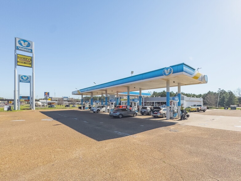 More Photos Of 3505 South St, Nacogdoches Service Station For Sale