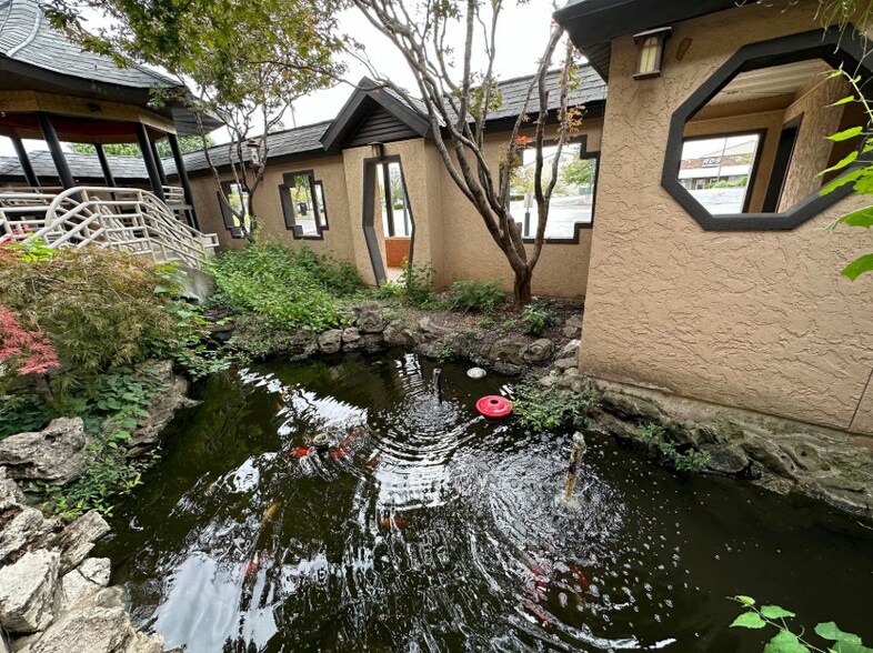 More Photos Of 4117 S National Ave, Springfield Restaurant For Sale
