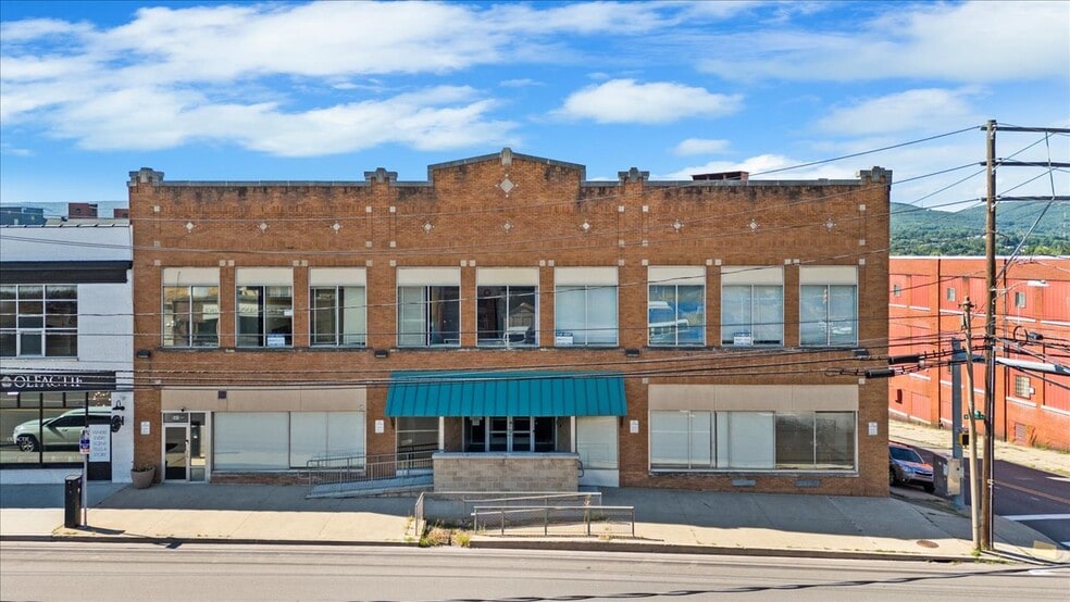 Primary Photo Of 541 Wyoming Ave, Scranton Office For Lease