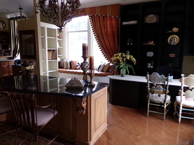 More Photos Of 171 Daniel Webster Hwy, Belmont Storefront Retail Office For Lease