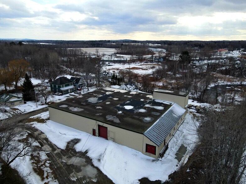 More Photos Of 9 Kenwood Ave, Corinna Specialty For Sale