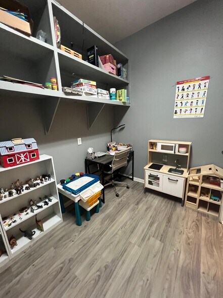 More Photos Of 5228 Village Creek Dr, Plano Office For Sale