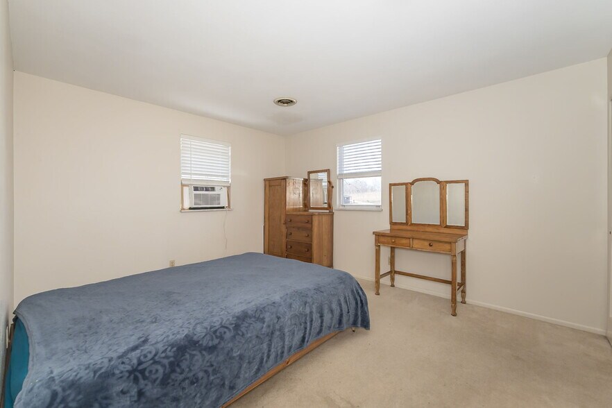 More Photos Of 3166 Highway B, Berger Winery Vineyard For Sale