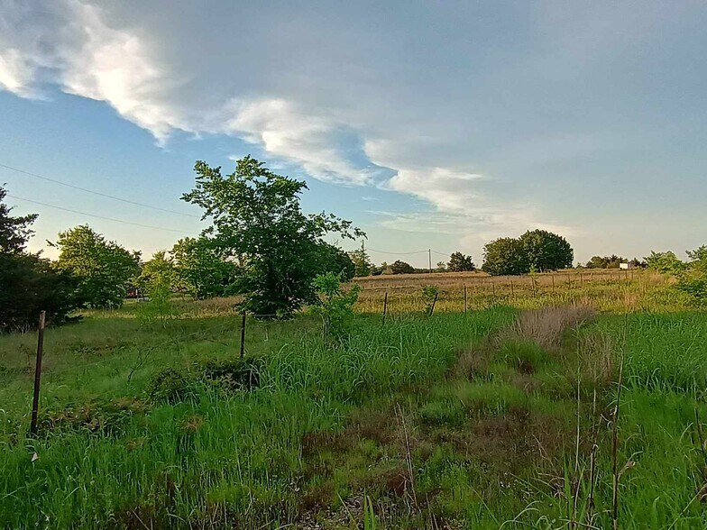 More Photos Of 5330 E Interstate 30, Campbell Land For Lease