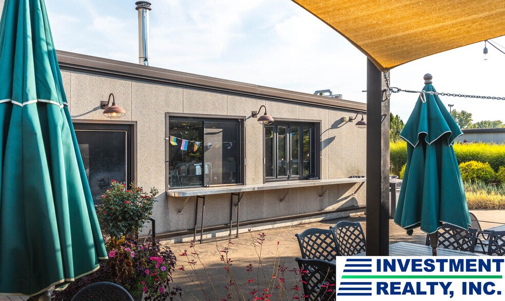 More Photos Of 551 State Route B, Saint James Restaurant For Sale