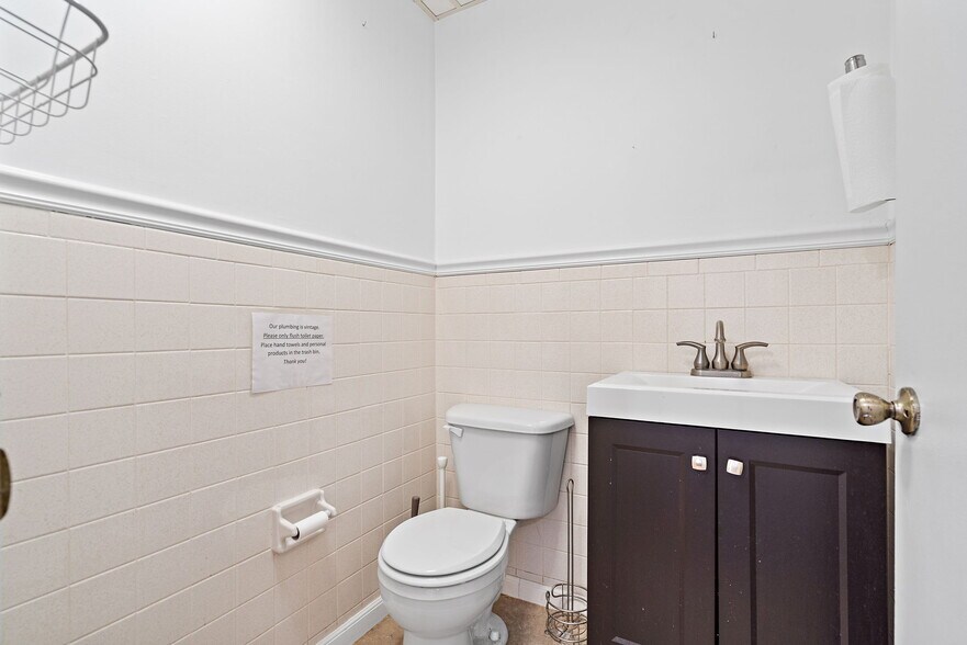 More Photos Of 730 Boston Post Rd, Sudbury Unknown For Lease