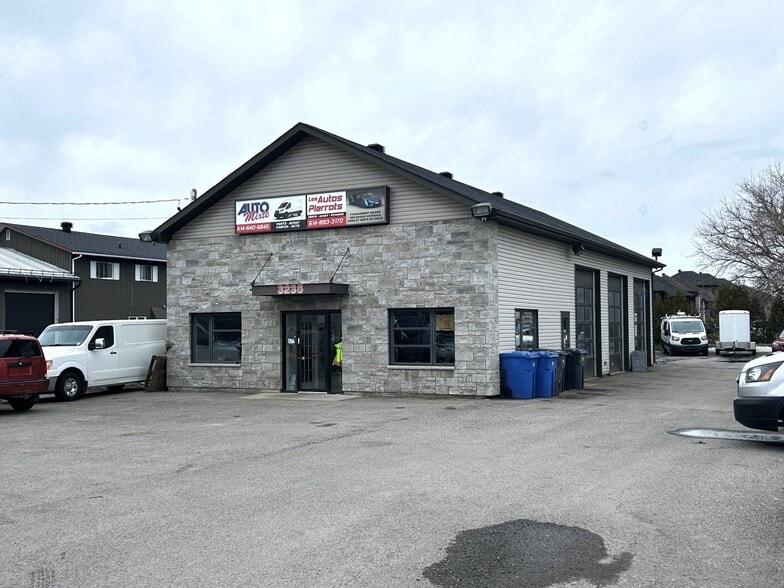 Primary Photo Of 3235 Ch D'oka, Sainte-Marthe-sur-le-Lac Freestanding For Sale