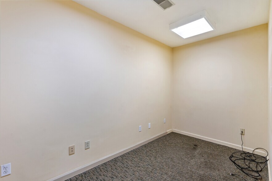 More Photos Of 1301 Grandview Ave, Pittsburgh Office For Lease