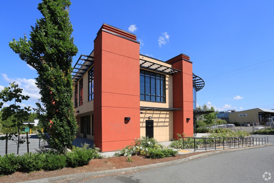 More Photos Of 30475 Cardinal Ave, Abbotsford Office For Sale
